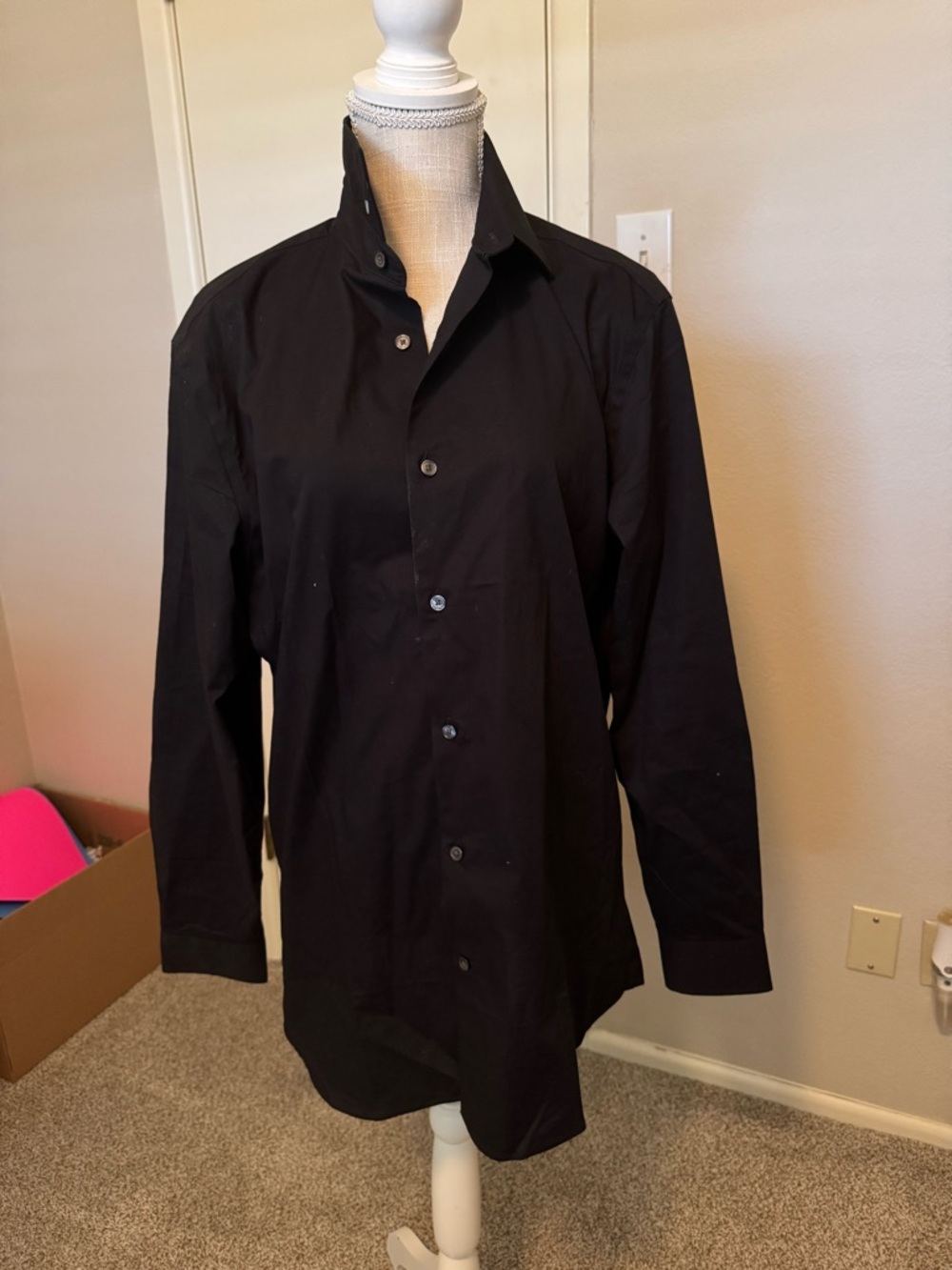 Banana Republic Men’s Black Wrinkle-Resistant Shirt